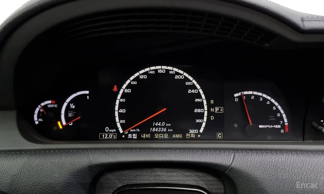 Mercedes-Benz CL 63 AMG HARMON* KARDON* ОБДУХВАНЕ* ДИСТРОНИК* МАСАЖ* , снимка 12 - Автомобили и джипове - 56113530