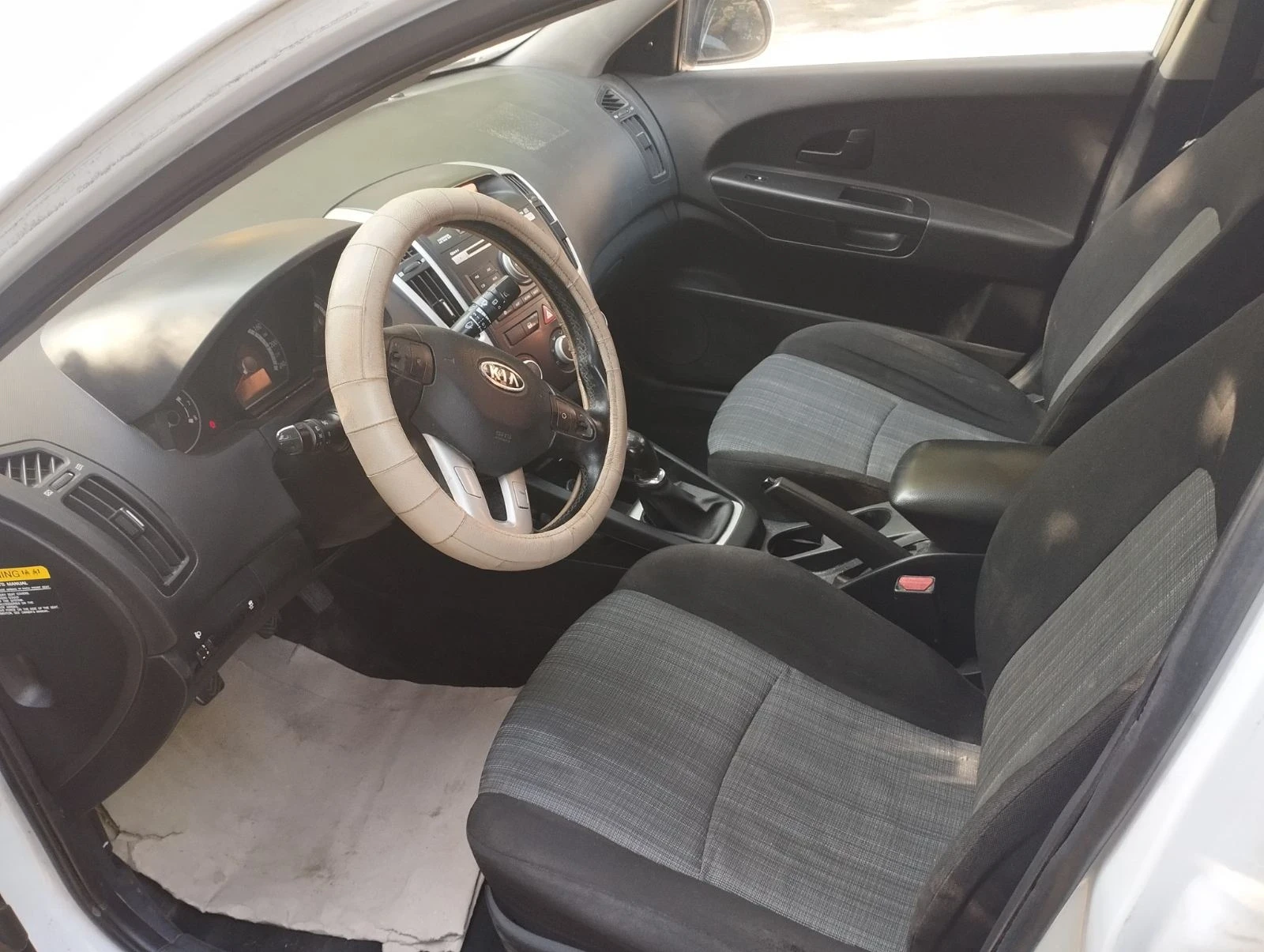 Kia Ceed, снимка 4 - Автомобили и джипове - 56149972
