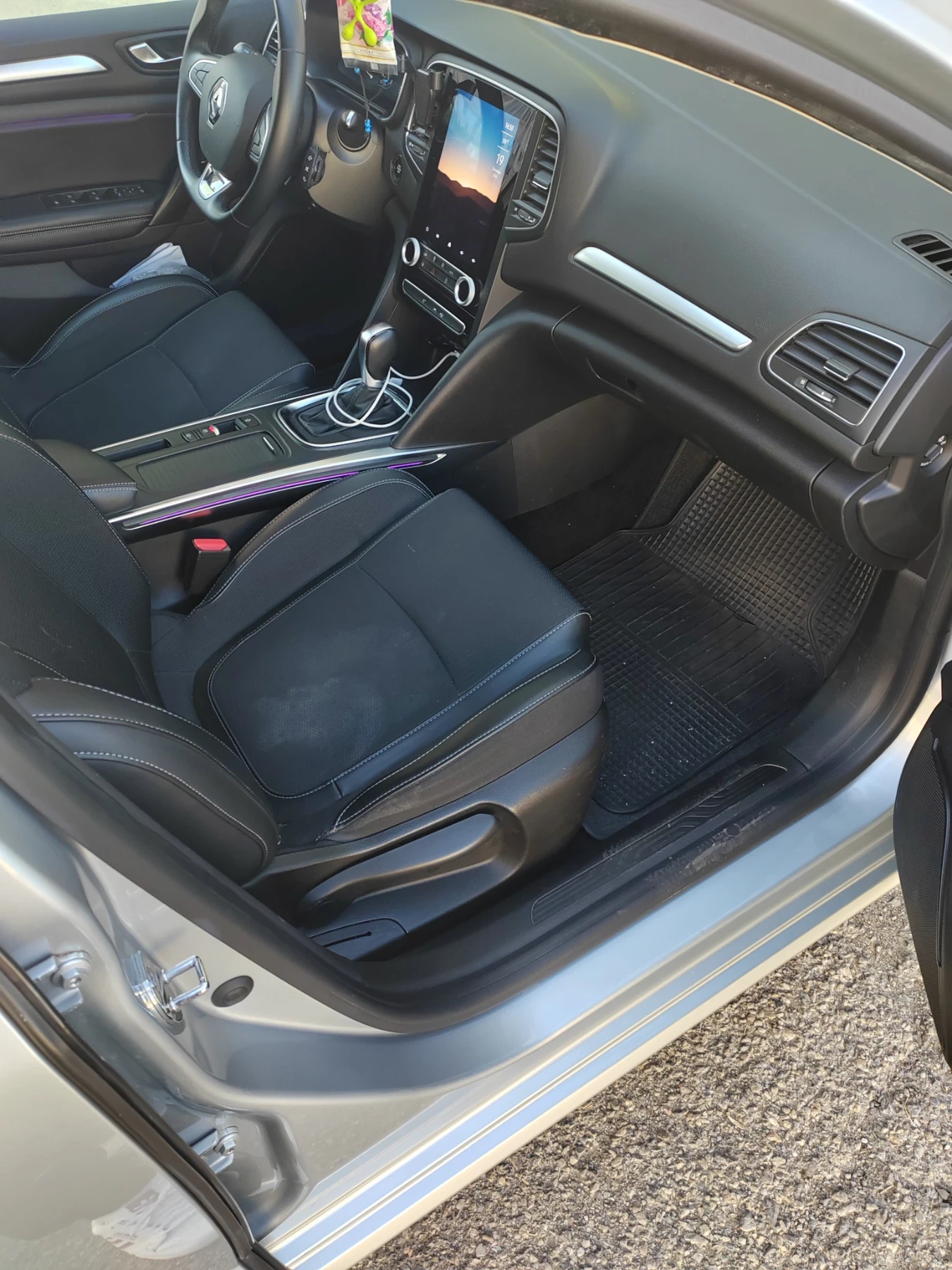 Renault Megane, снимка 8 - Автомобили и джипове - 56567752