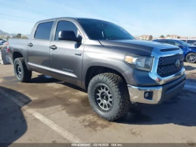 Toyota Tundra * SR5. * 4X4 * 5.7 * HEMI (CARFAX) 1