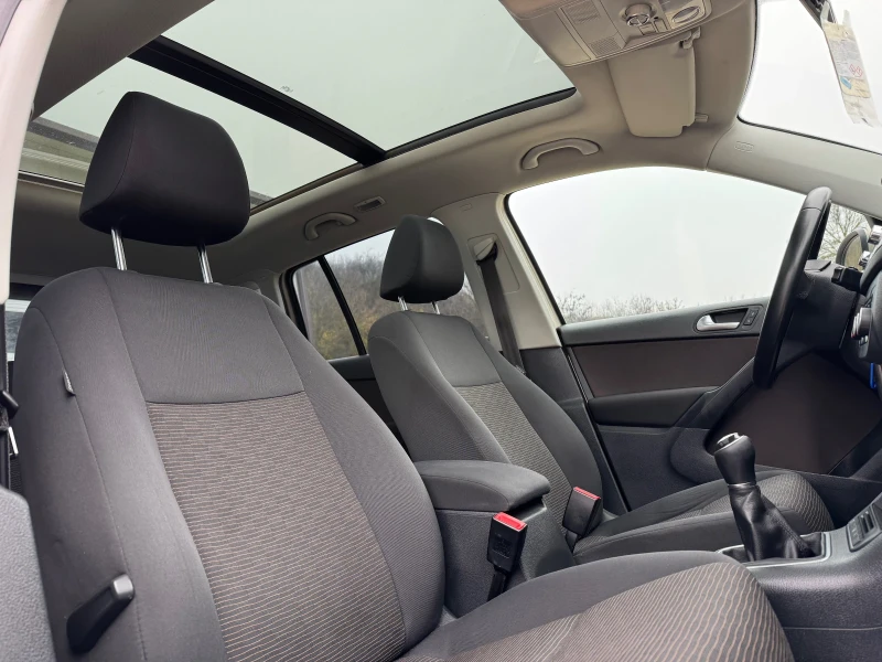 VW Tiguan * 2.0TDI* FACE* NAVI* , снимка 12 - Автомобили и джипове - 52828267
