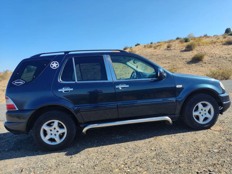 Mercedes-Benz ML 270, снимка 2 - Автомобили и джипове - 52883220