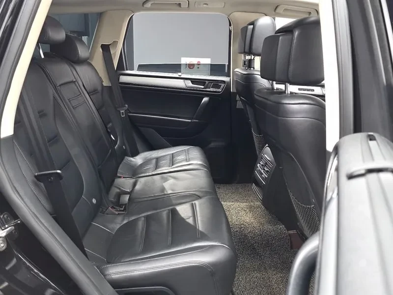 VW Touareg 30TDI, снимка 12 - Автомобили и джипове - 55925685