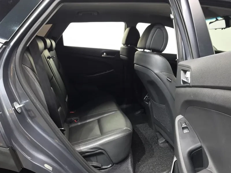 Hyundai Tucson Diesel 2.0 4Wd Modern, снимка 12 - Автомобили и джипове - 56220955
