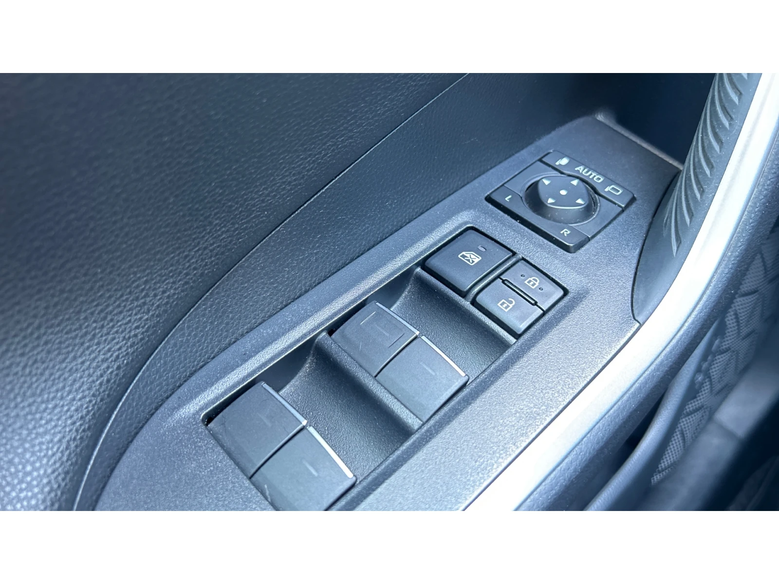 Toyota Rav4    850 . | Mobile.bg   11