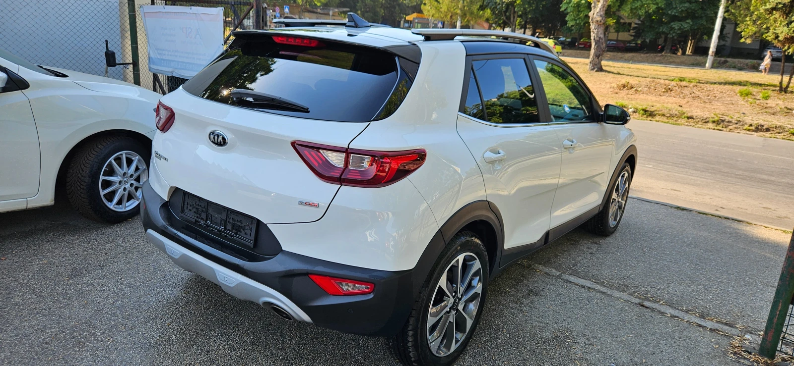 Kia Stonic Navy, kamera  - изображение 3
