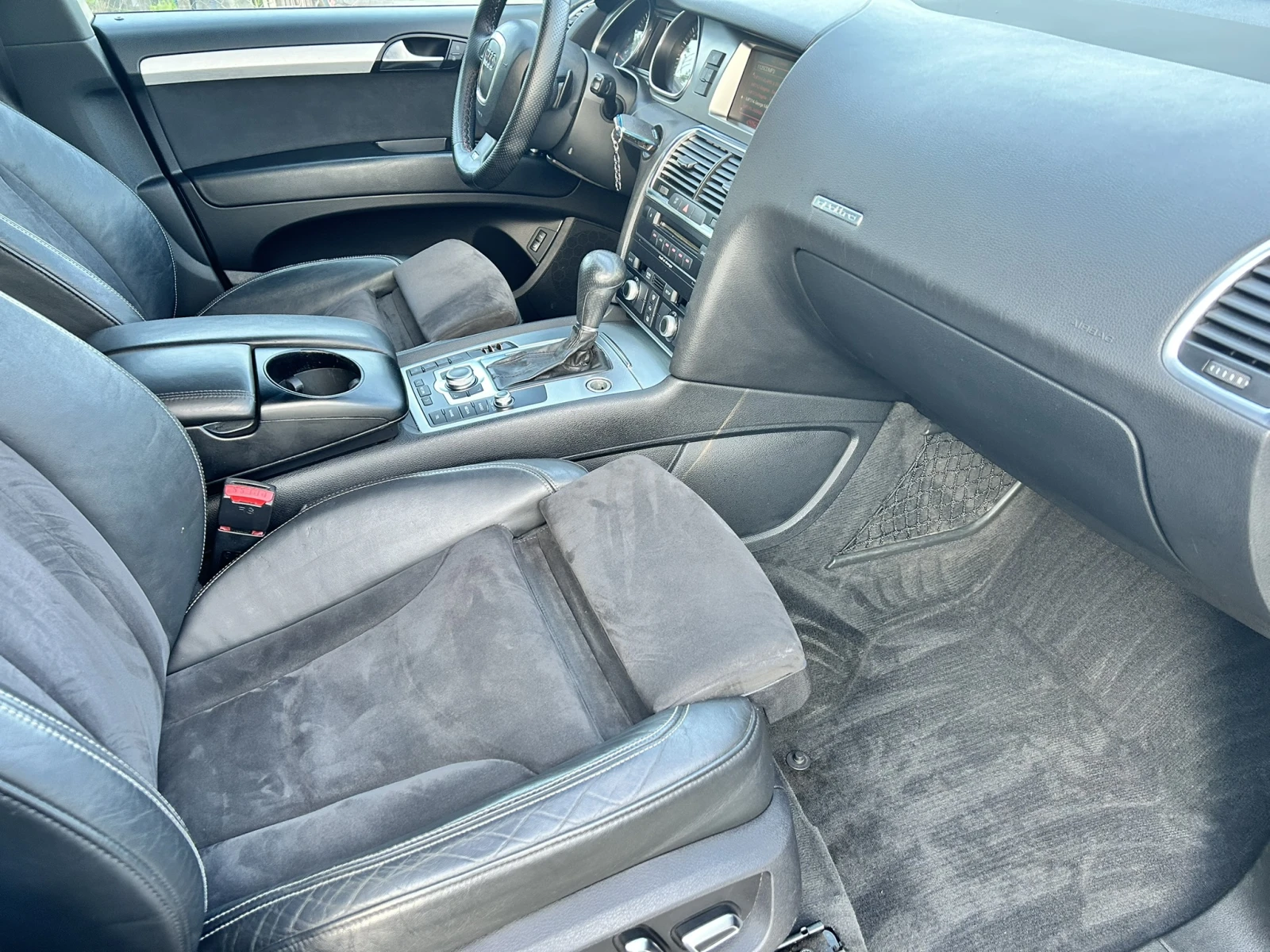 Audi Q7 3.0TDI* 2xS-line* Топ състояние, снимка 12 - Автомобили и джипове - 55551739