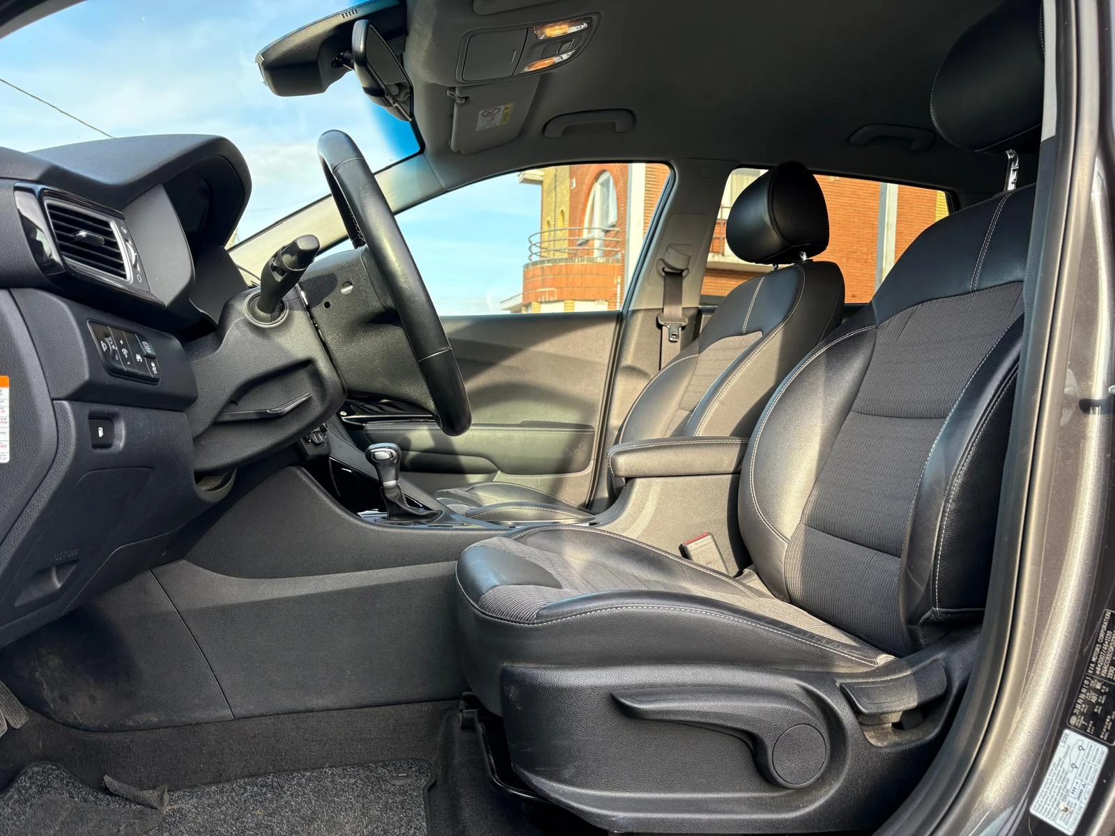 Kia Niro 1.6 GDI Fusion, снимка 5 - Автомобили и джипове - 53812808