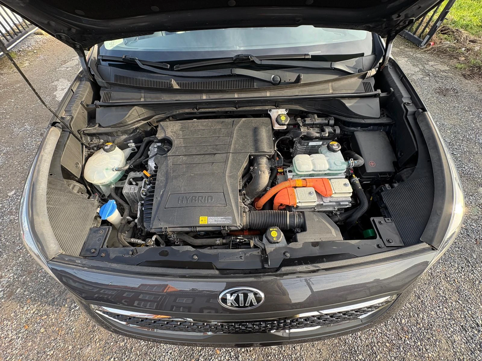 Kia Niro 1.6 GDI Fusion, снимка 15 - Автомобили и джипове - 53812808