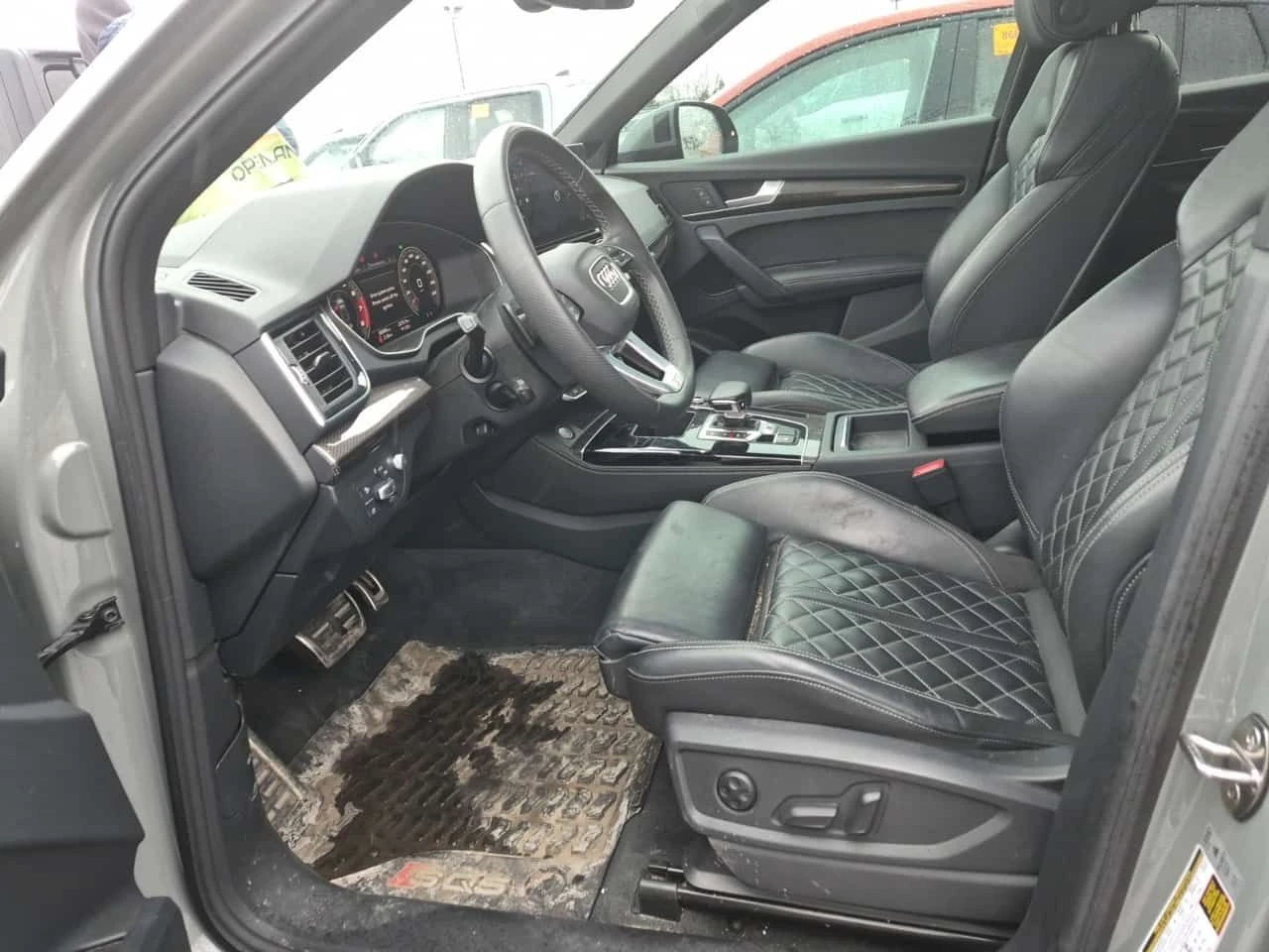 Audi SQ5 * TECHNIK * ДИСТРОНИК* 360 КАМЕРА* ПАНОРАМА* , снимка 14 - Автомобили и джипове - 54215392