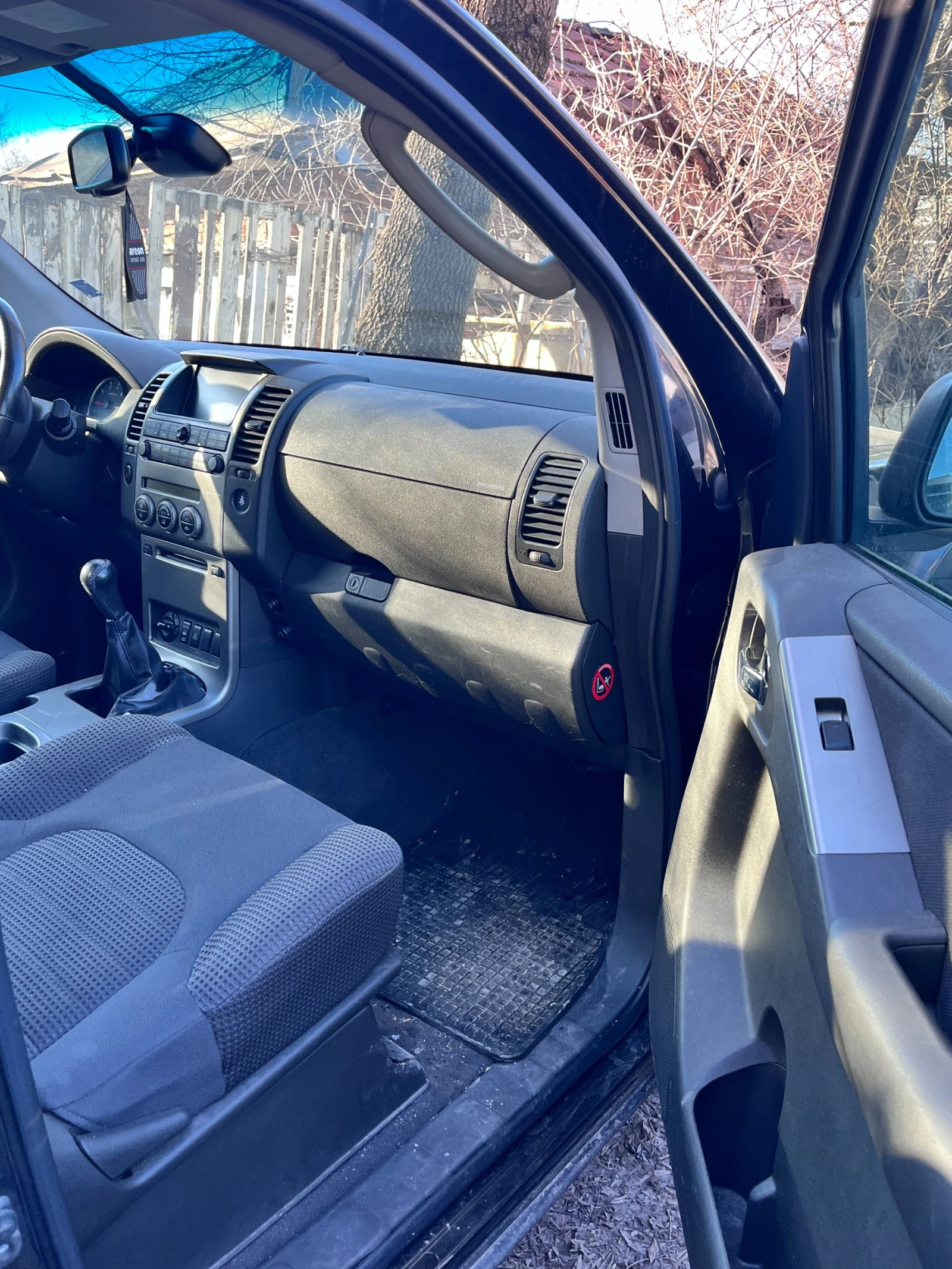 Nissan Pathfinder 2.5 dCi, снимка 2 - Автомобили и джипове - 54398999