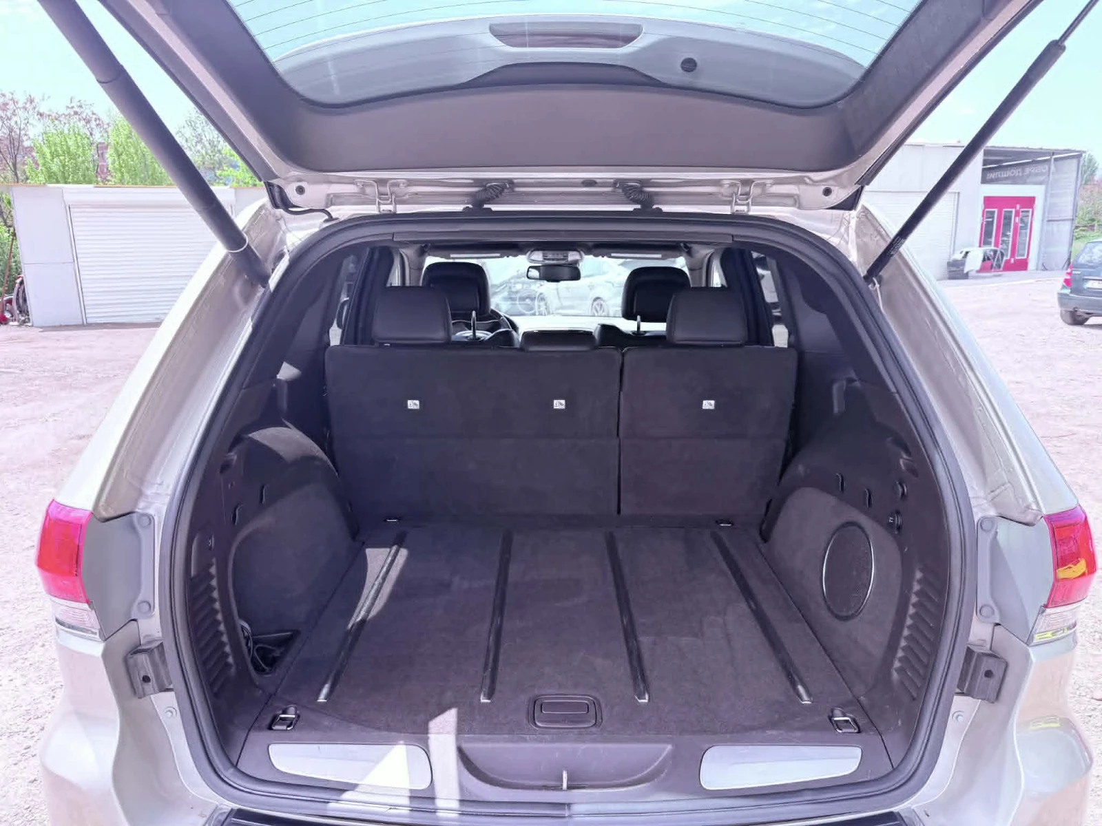 Jeep Grand cherokee 3, 6 SUMMIT, снимка 9 - Автомобили и джипове - 54415778