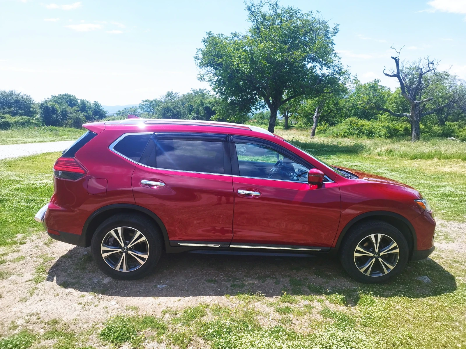 Nissan Rogue SL AWD (4x4), снимка 2 - Автомобили и джипове - 54825784