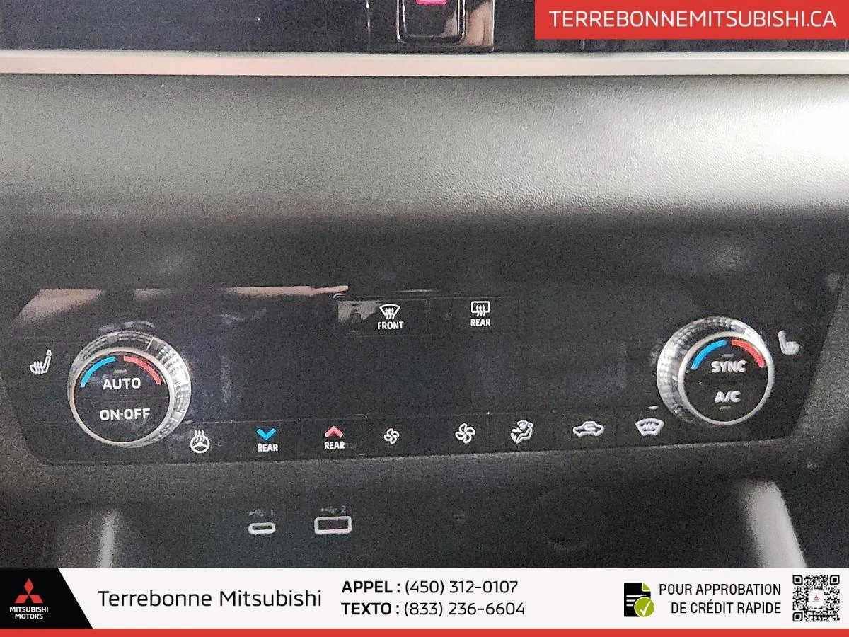 Mitsubishi Outlander SE AWC* ПОДГРЕВ* КАМЕРА* ПАНОРАМА* КЕЙЛЕС, снимка 13 - Автомобили и джипове - 54864764