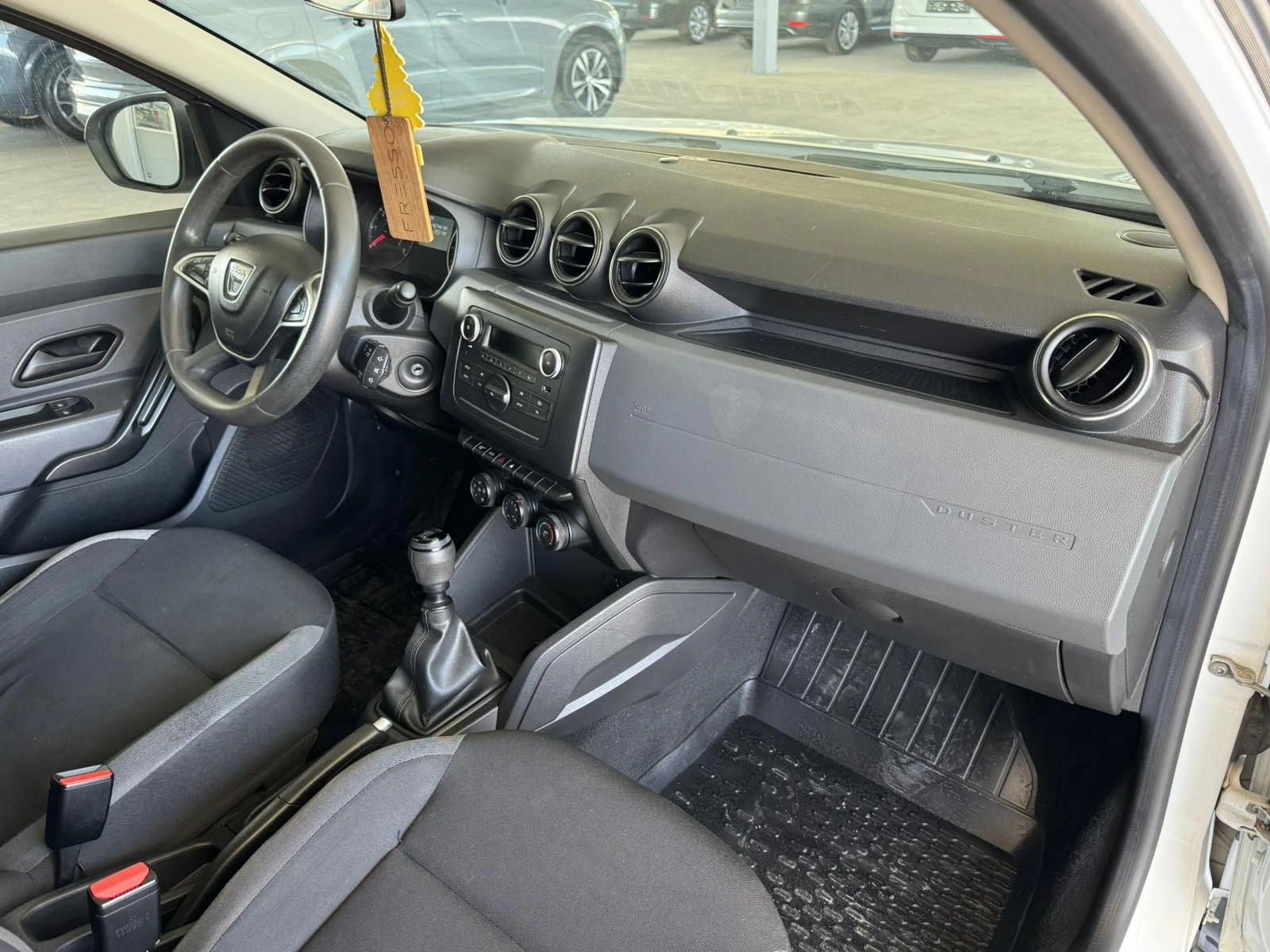 Dacia Duster 1.5dci* 96ps* 6ск* KЛИМАТИК* , снимка 10 - Автомобили и джипове - 54977494