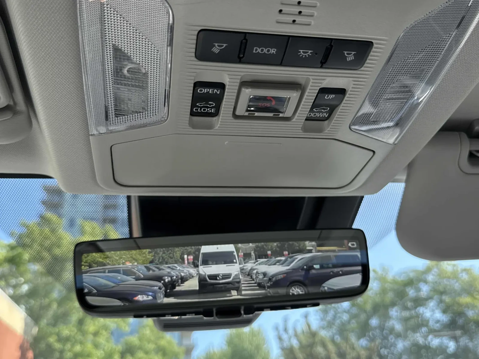 Toyota Rav4 Hybrid Limited * FULL * CARFAX, снимка 12 - Автомобили и джипове - 54991304