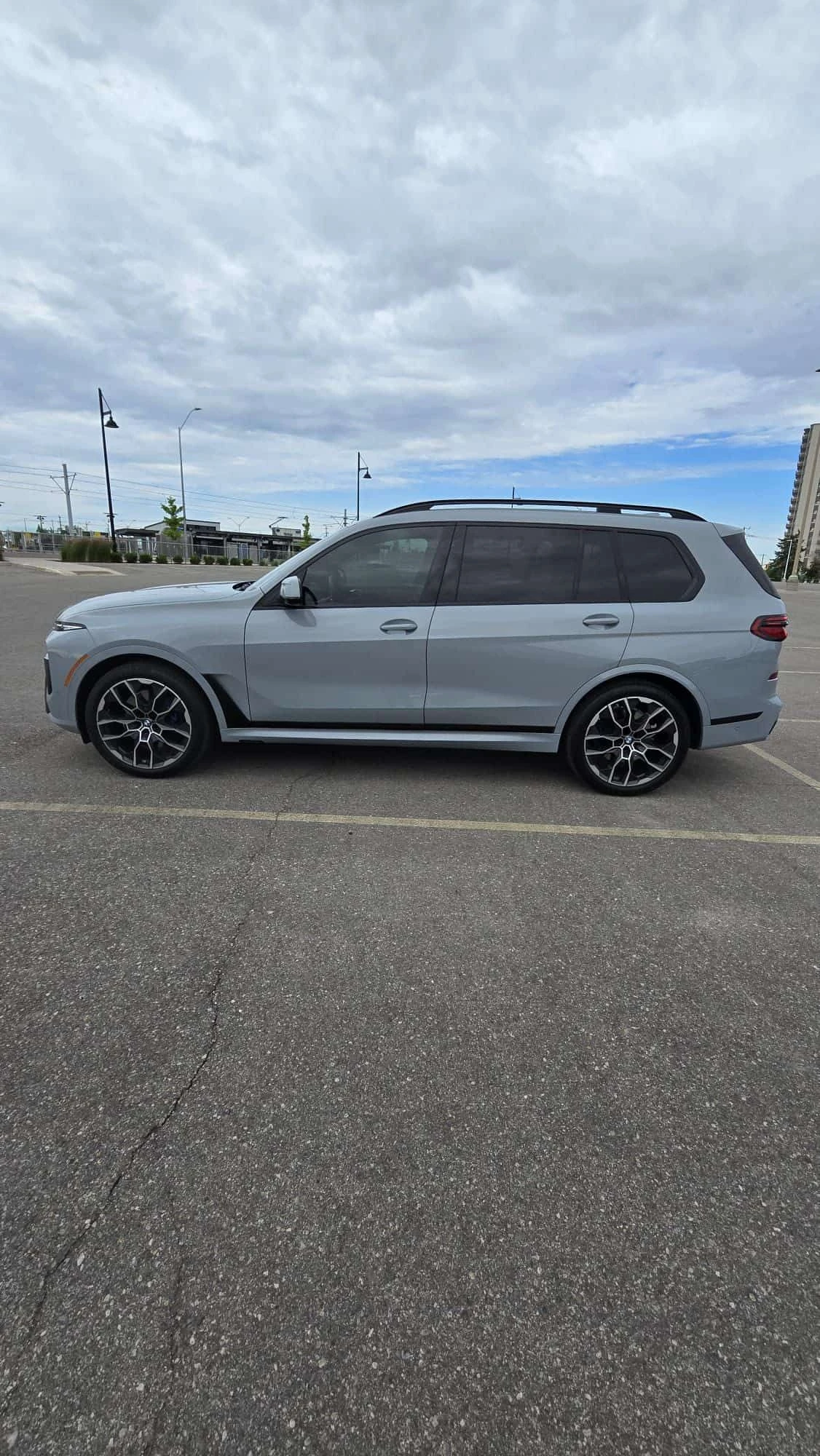 BMW X7 * xDrive40i * АВТОКРЕДИТ БЕЗ ПЪРВОНАЧАЛНА ВНОСКА* , снимка 2 - Автомобили и джипове - 55259056