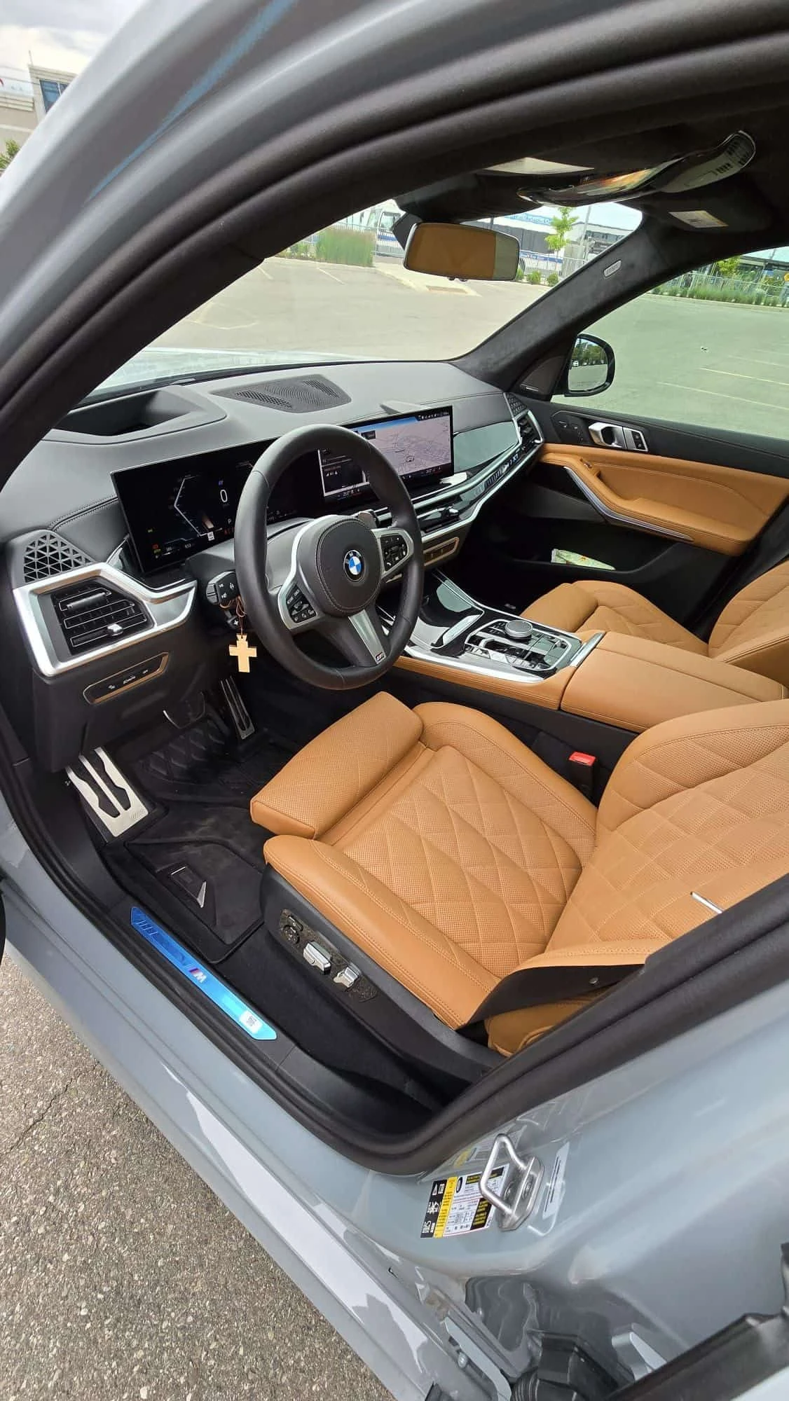 BMW X7 * xDrive40i * АВТОКРЕДИТ БЕЗ ПЪРВОНАЧАЛНА ВНОСКА* , снимка 14 - Автомобили и джипове - 55259056