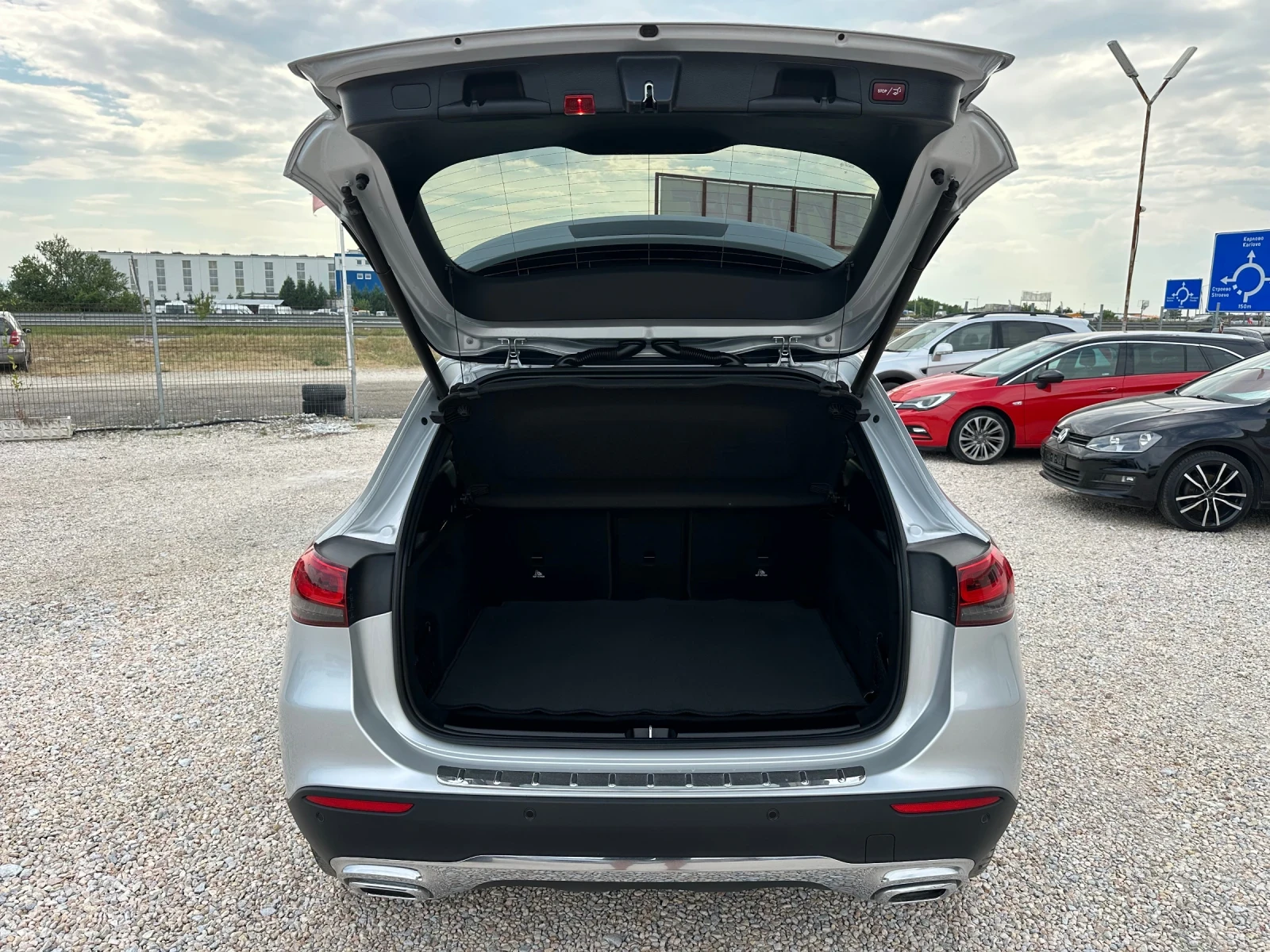 Mercedes-Benz GLA, снимка 16 - Автомобили и джипове - 55314935