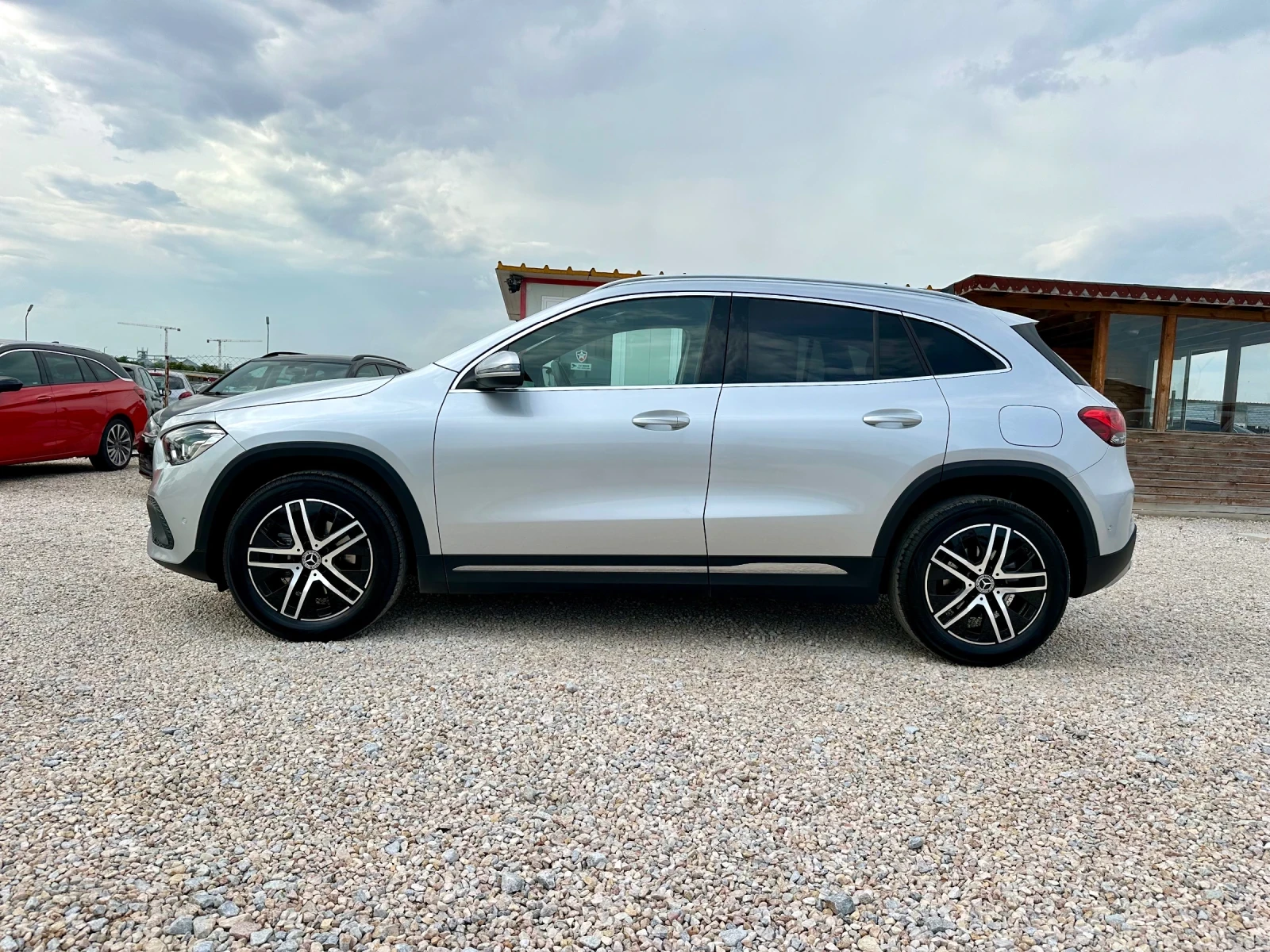 Mercedes-Benz GLA, снимка 2 - Автомобили и джипове - 55314935