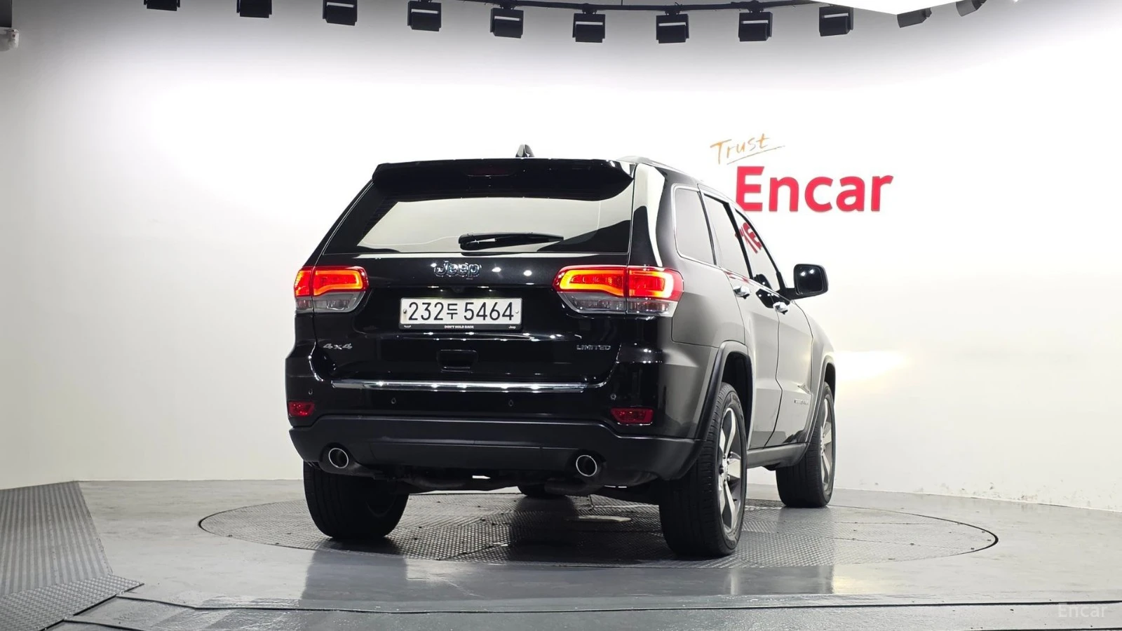 Jeep Grand cherokee LIMITED* 3.6* ПОДГРЕВ* ОБДУХВАНЕ* КАМЕРА* ШИБИДАХ*, снимка 4 - Автомобили и джипове - 55531581