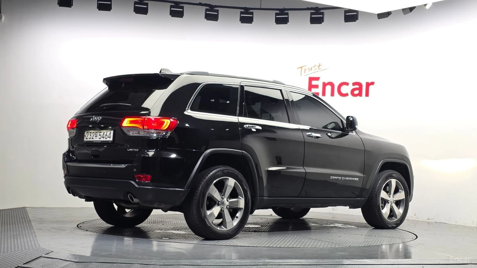Jeep Grand cherokee LIMITED* 3.6* ПОДГРЕВ* ОБДУХВАНЕ* КАМЕРА* ШИБИДАХ*, снимка 3 - Автомобили и джипове - 55531581