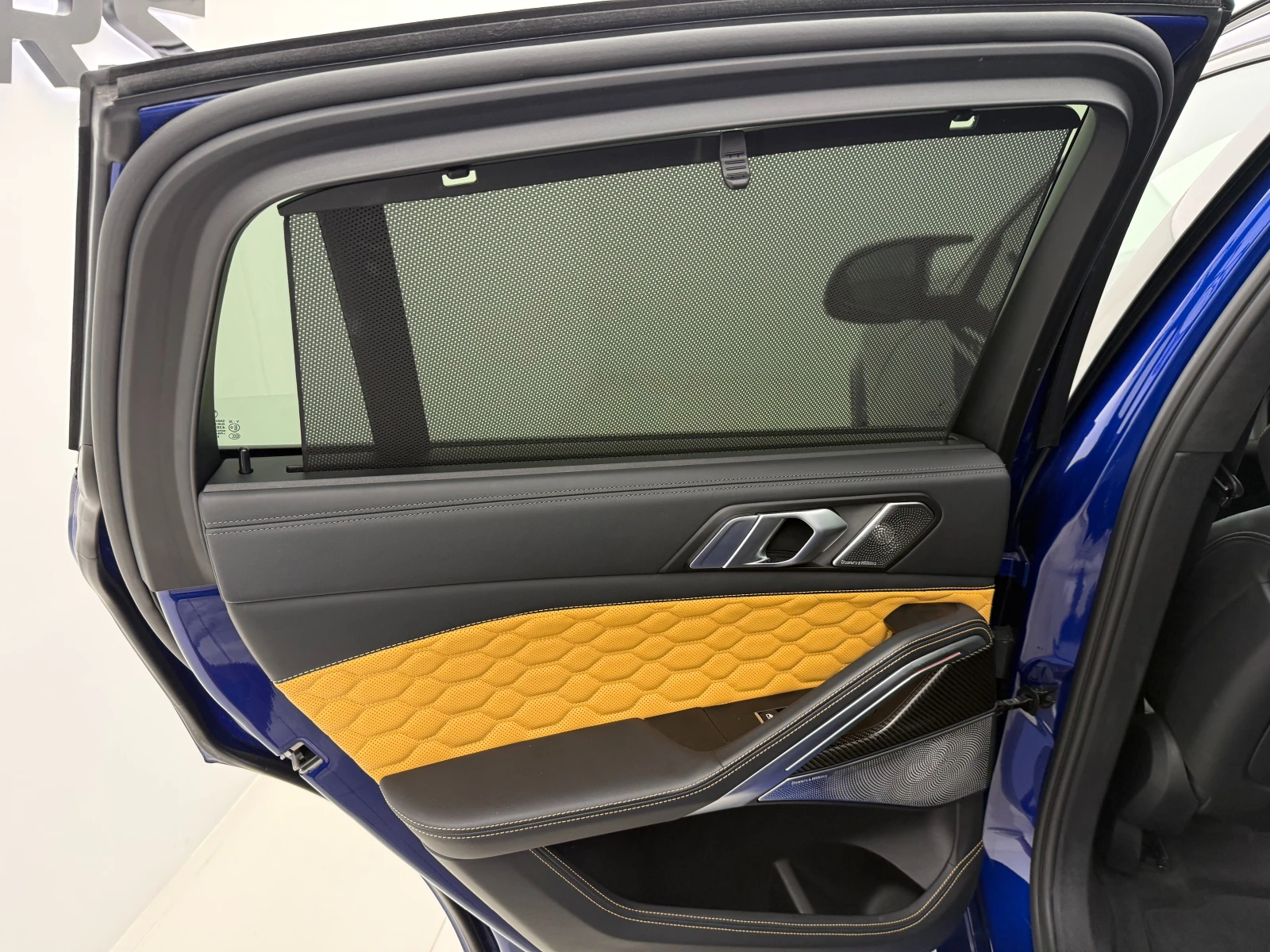 BMW X6 Competition\M xDrive\Carbon\B&W , снимка 12 - Автомобили и джипове - 55732735