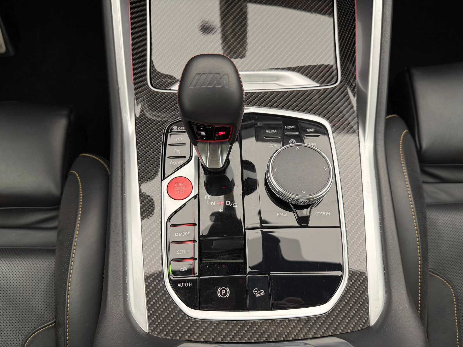 BMW X6 Competition\M xDrive\Carbon\B&W , снимка 15 - Автомобили и джипове - 55732735