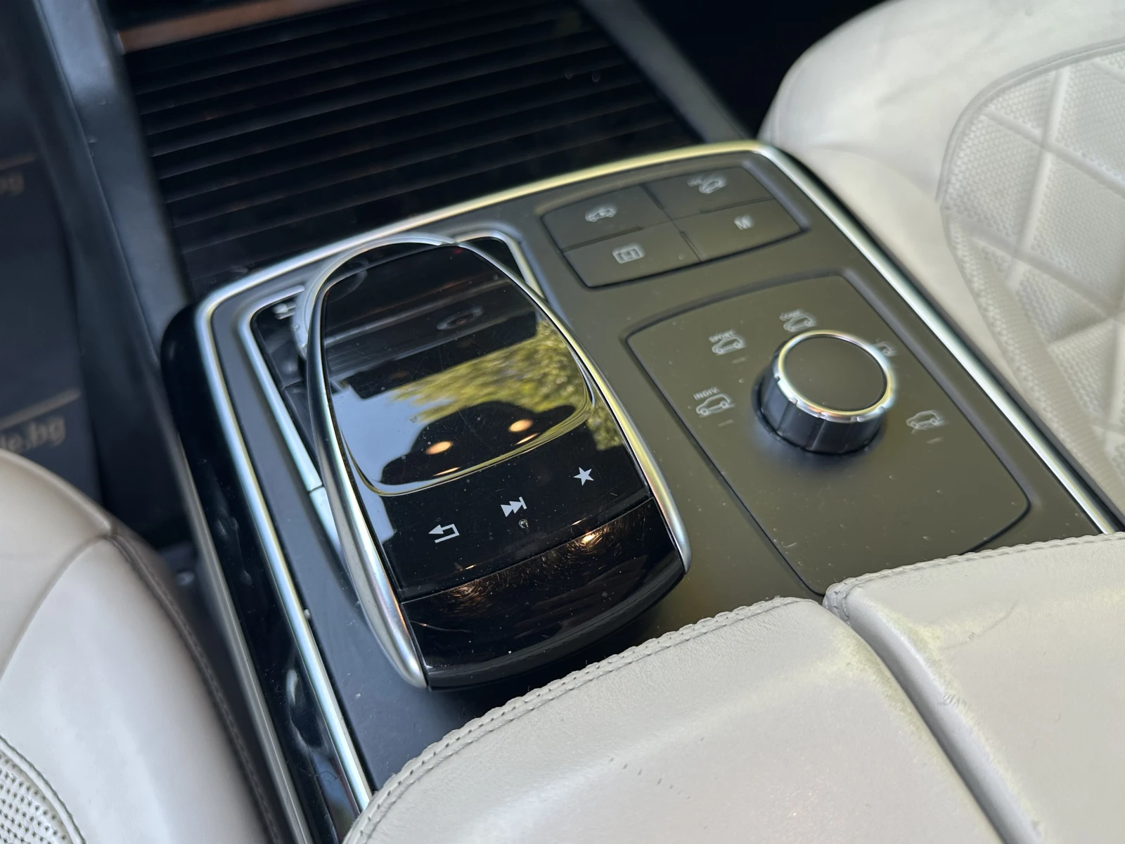 Mercedes-Benz GLS 350 d AMG Designo Alcantara, снимка 15 - Автомобили и джипове - 55885126