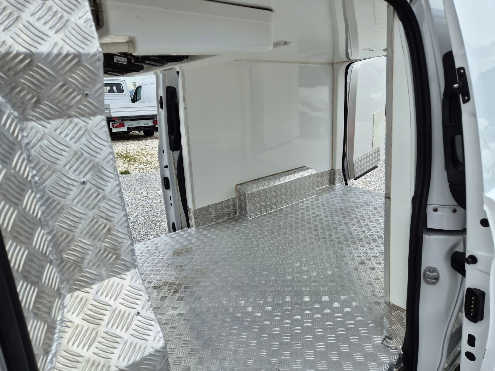 Mercedes-Benz Vito 114 CDI, Хладилно, Макси, снимка 13 - Бусове и автобуси - 54945868