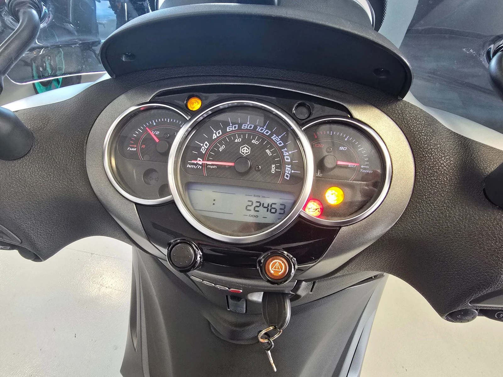 Piaggio Beverly 300S, ABS-ASR, 2019г., снимка 11 - Мотоциклети и мототехника - 53894267