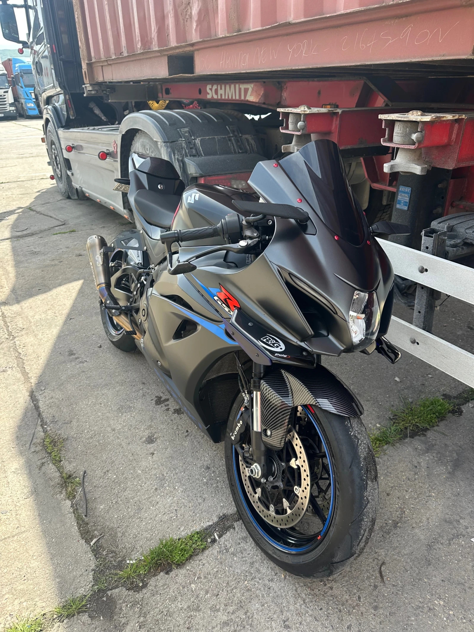 Suzuki Gsxr Black