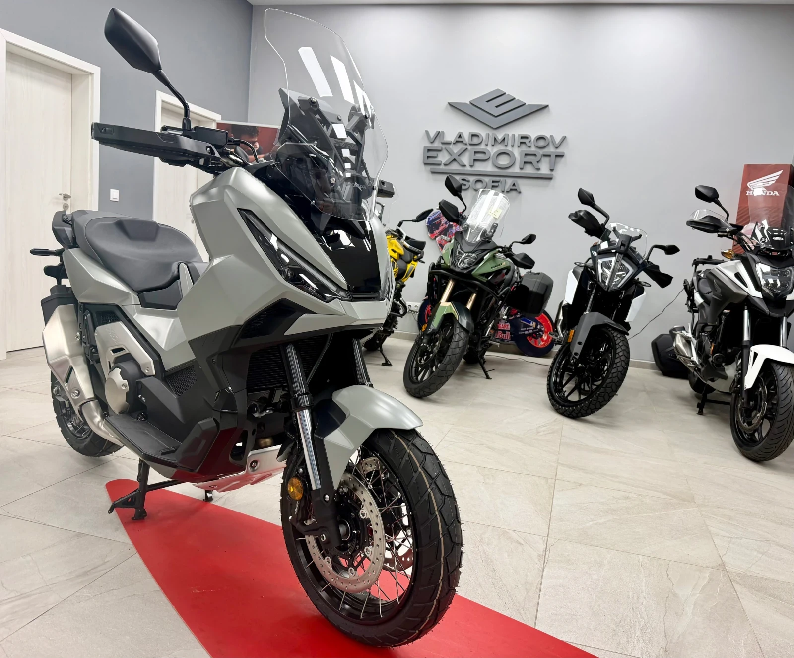 Honda X-ADV 750 Mat Deep Mud Gray NEW!, снимка 8 - Мотоциклети и мототехника - 54732027