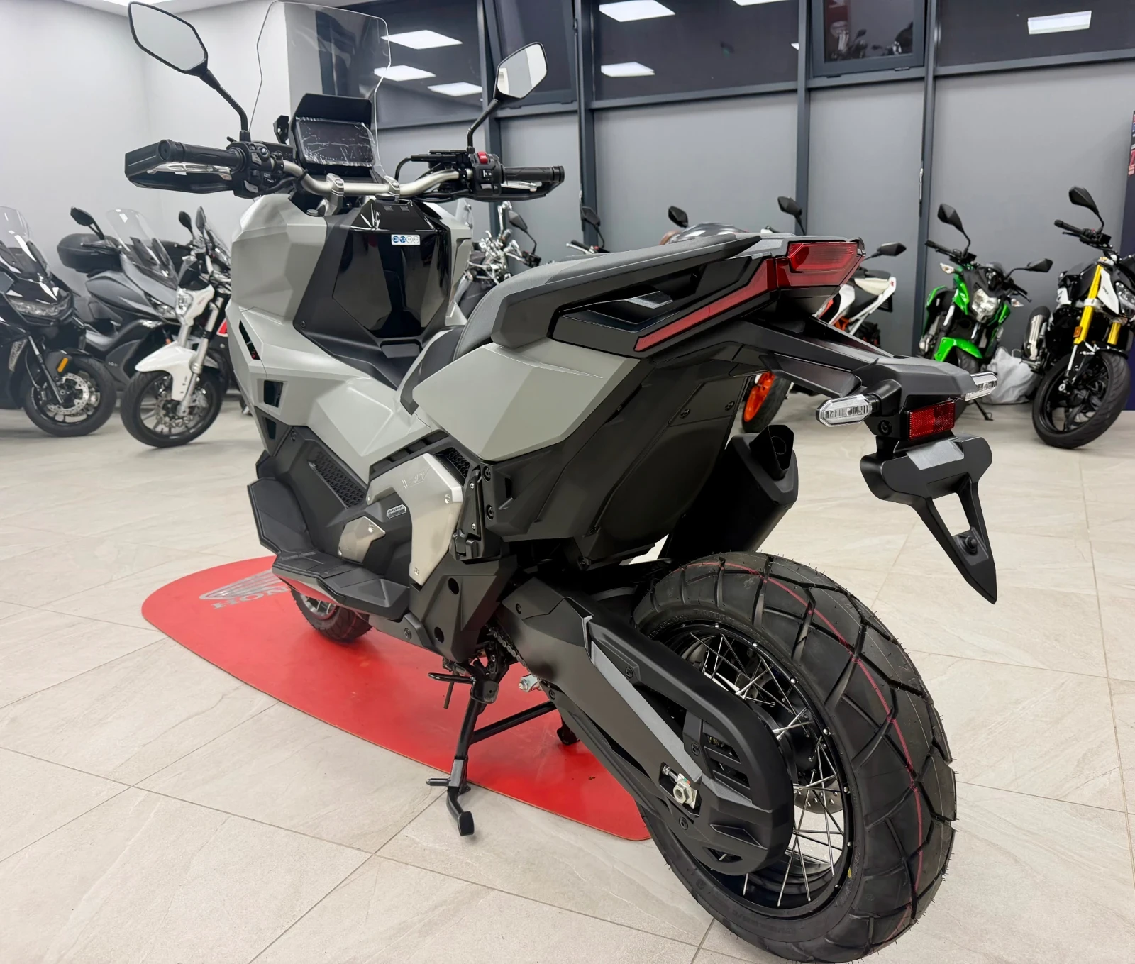 Honda X-ADV 750 Mat Deep Mud Gray NEW!, снимка 6 - Мотоциклети и мототехника - 54732027