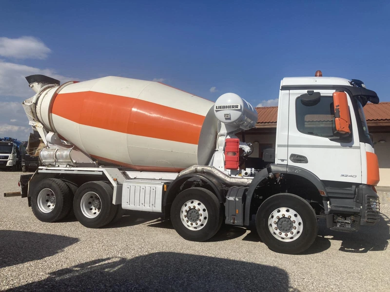 Бетон миксер Mercedes AROCS 3240 LIEBHERR 9M3, снимка 8 - Индустриална техника - 50207942