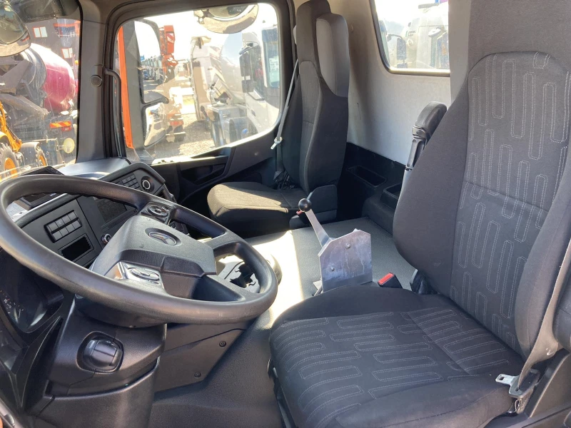 Бетон миксер Mercedes AROCS 3240 LIEBHERR 9M3, снимка 9 - Индустриална техника - 50207942