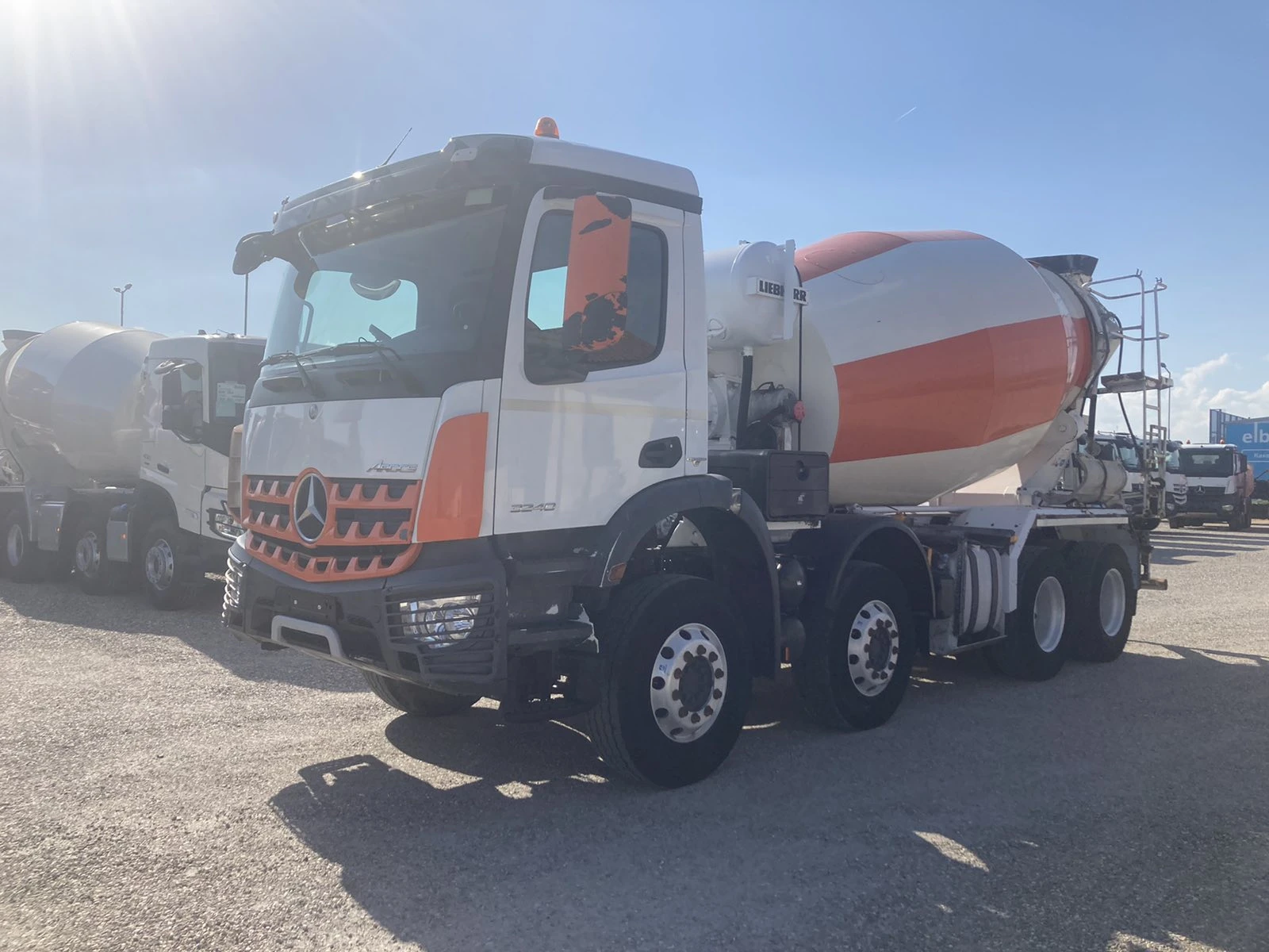 Бетон миксер Mercedes AROCS 3240 LIEBHERR 9M3 - изображение 3