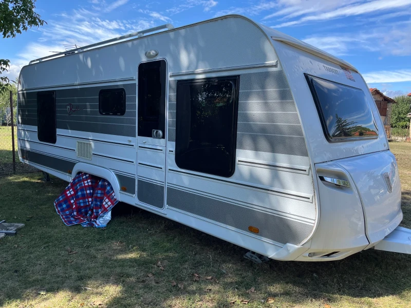 Каравана Tabbert Bellini 650, снимка 2 - Каравани и кемпери - 51405001