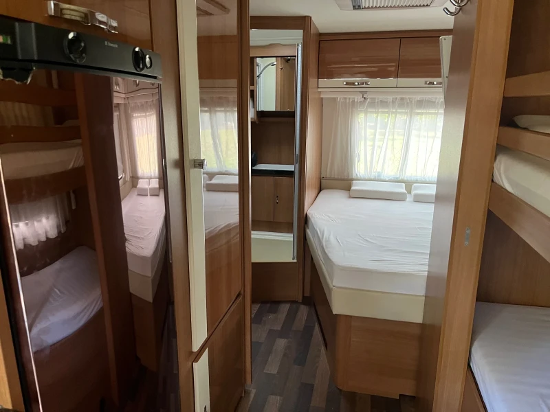 Каравана Tabbert Bellini 650, снимка 10 - Каравани и кемпери - 51405001