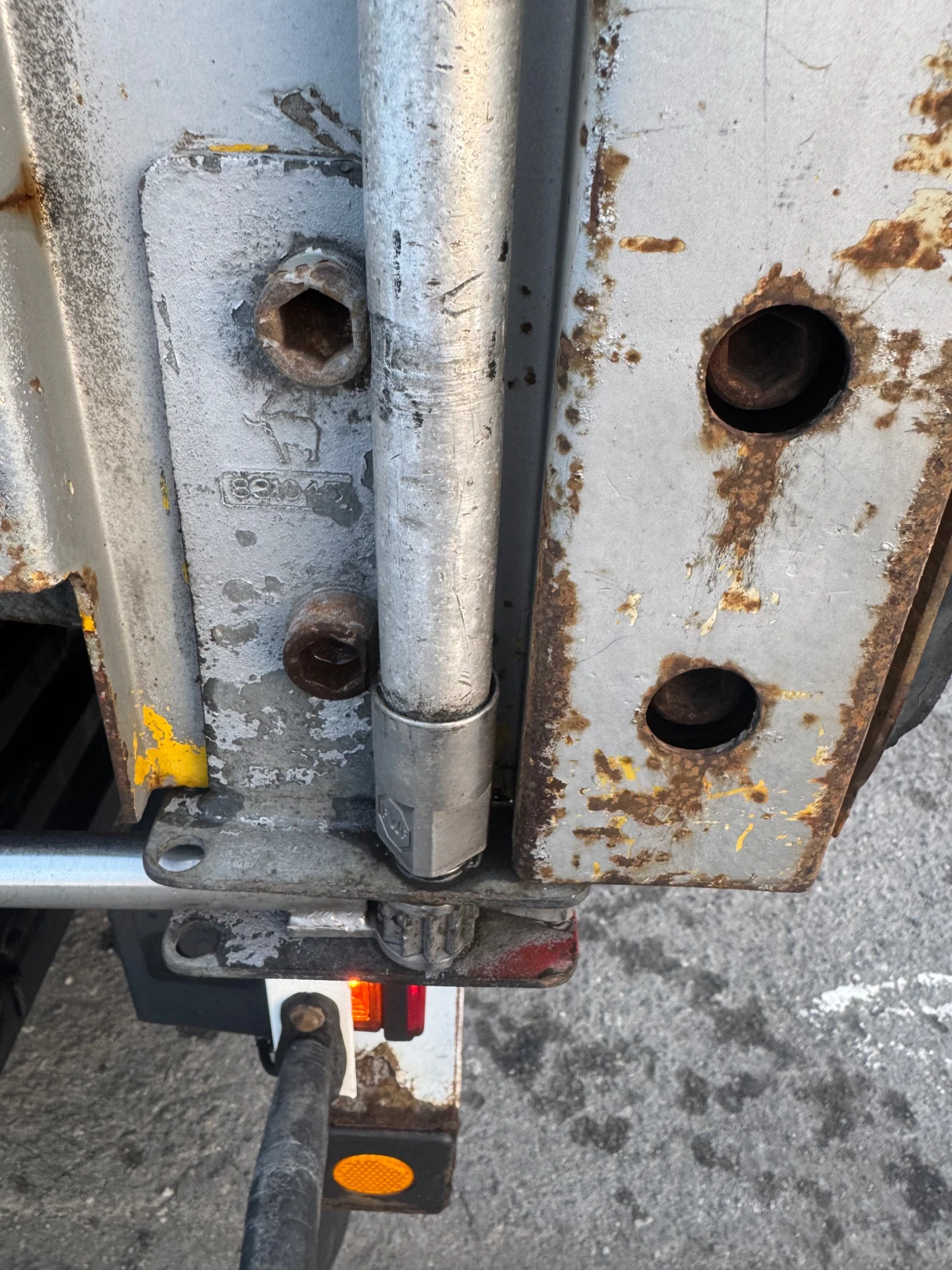 ����������� Schmitz ���������� ���� + ������ 2.85 ������  | Mobile.bg � ����������� 16