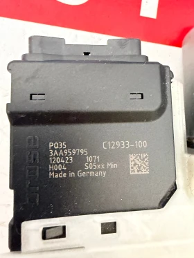 3AA959795 Моторче за стъклоповдигач на задна лява врат VW PASSAT B7 C12933-100 962619-100, снимка 2 - Части - 53656235