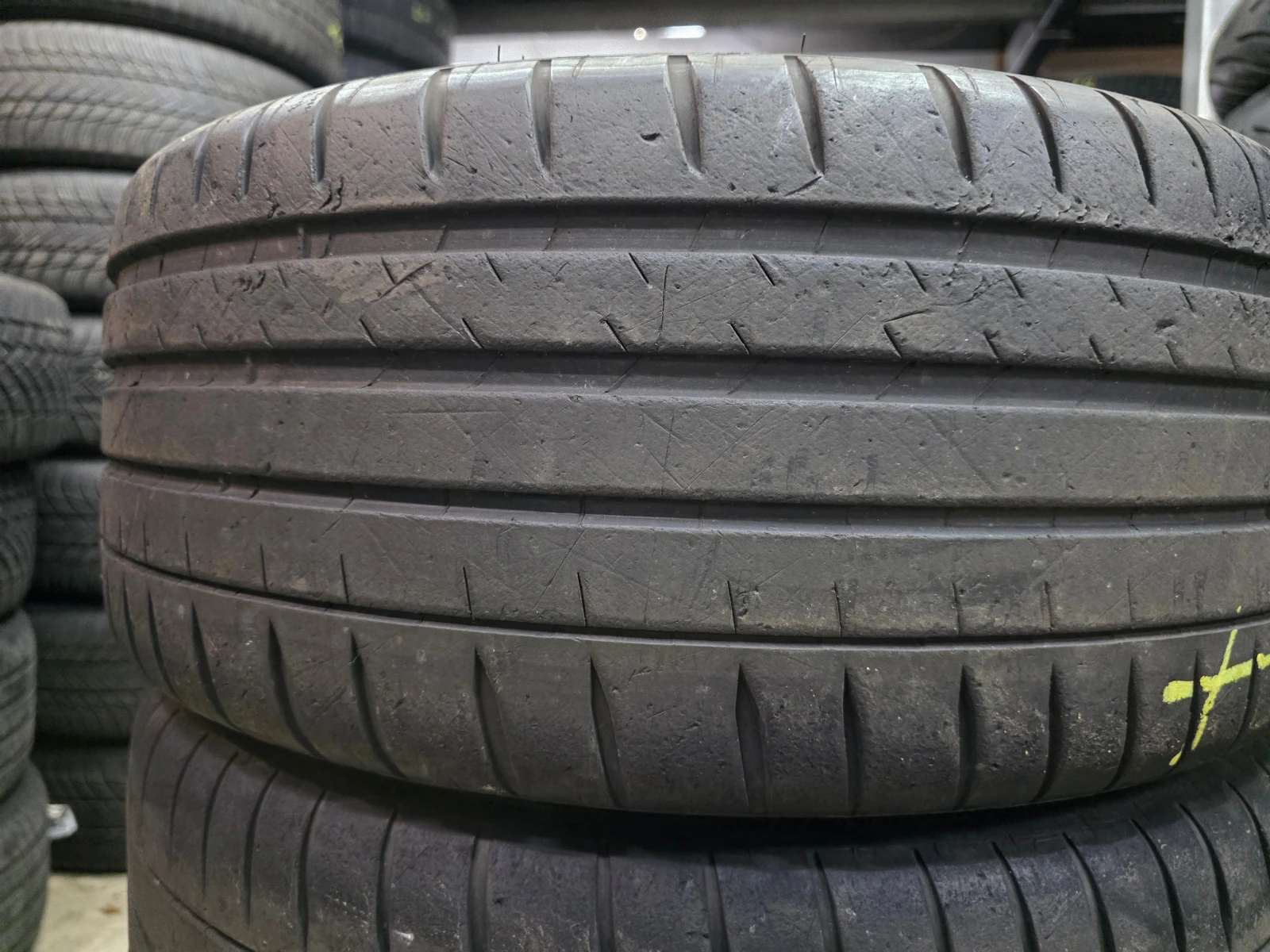 ���� 225/40R18 | Mobile.bg � ����������� 1