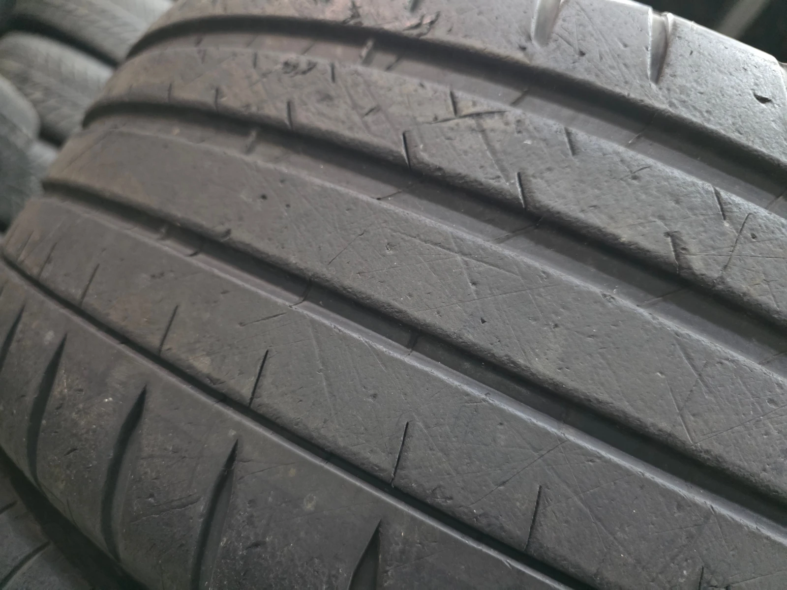 ���� 225/40R18 | Mobile.bg � ����������� 5