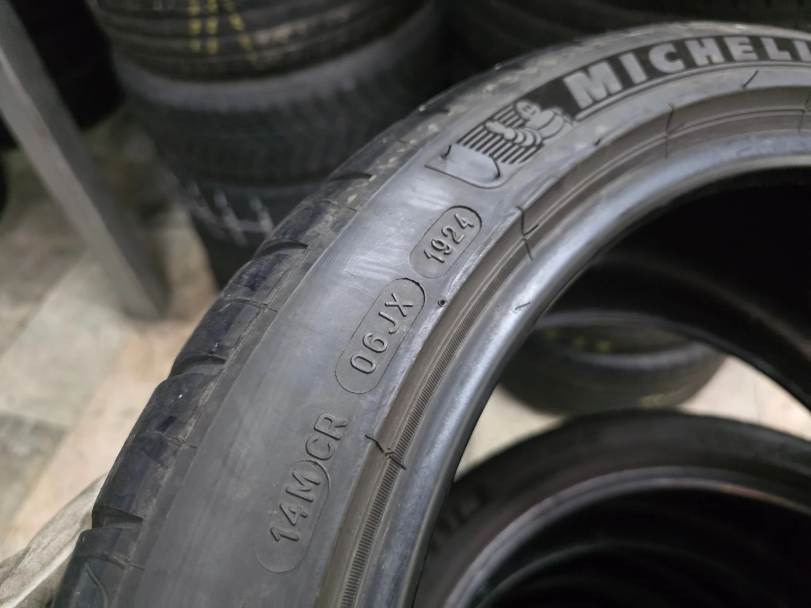 ���� 225/40R18 | Mobile.bg � ����������� 10