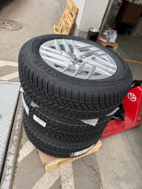        235/60R19  Lexus RX
