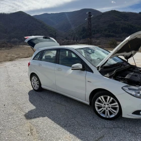 Mercedes-Benz B 180, снимка 3 - Автомобили и джипове - 53700546