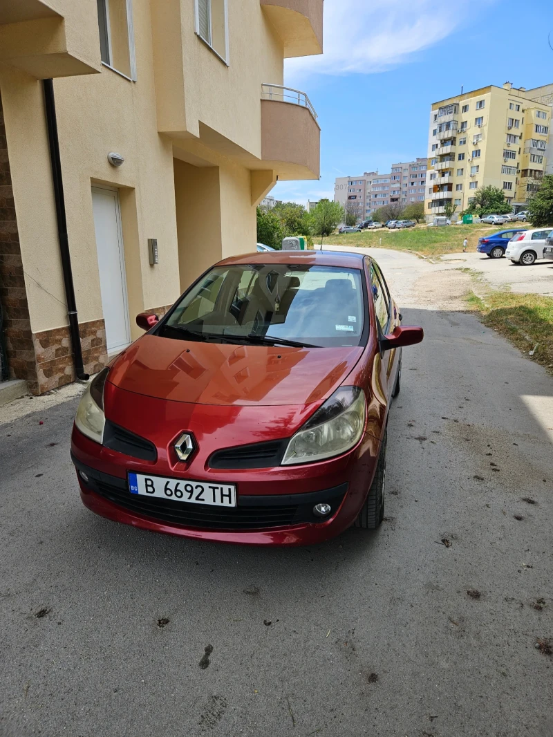 Renault Clio, снимка 1 - Автомобили и джипове - 47791179