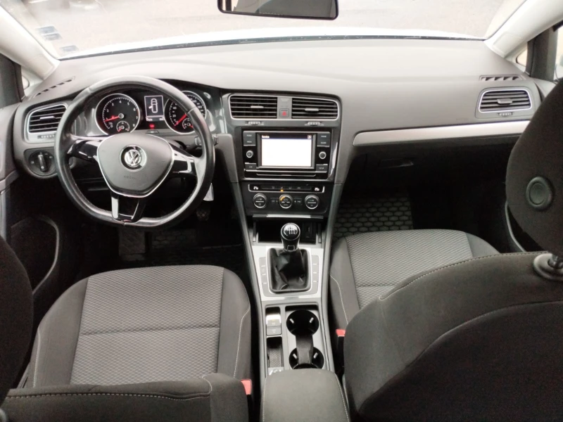 VW Golf 1.5 tsi, снимка 8 - Автомобили и джипове - 48013863