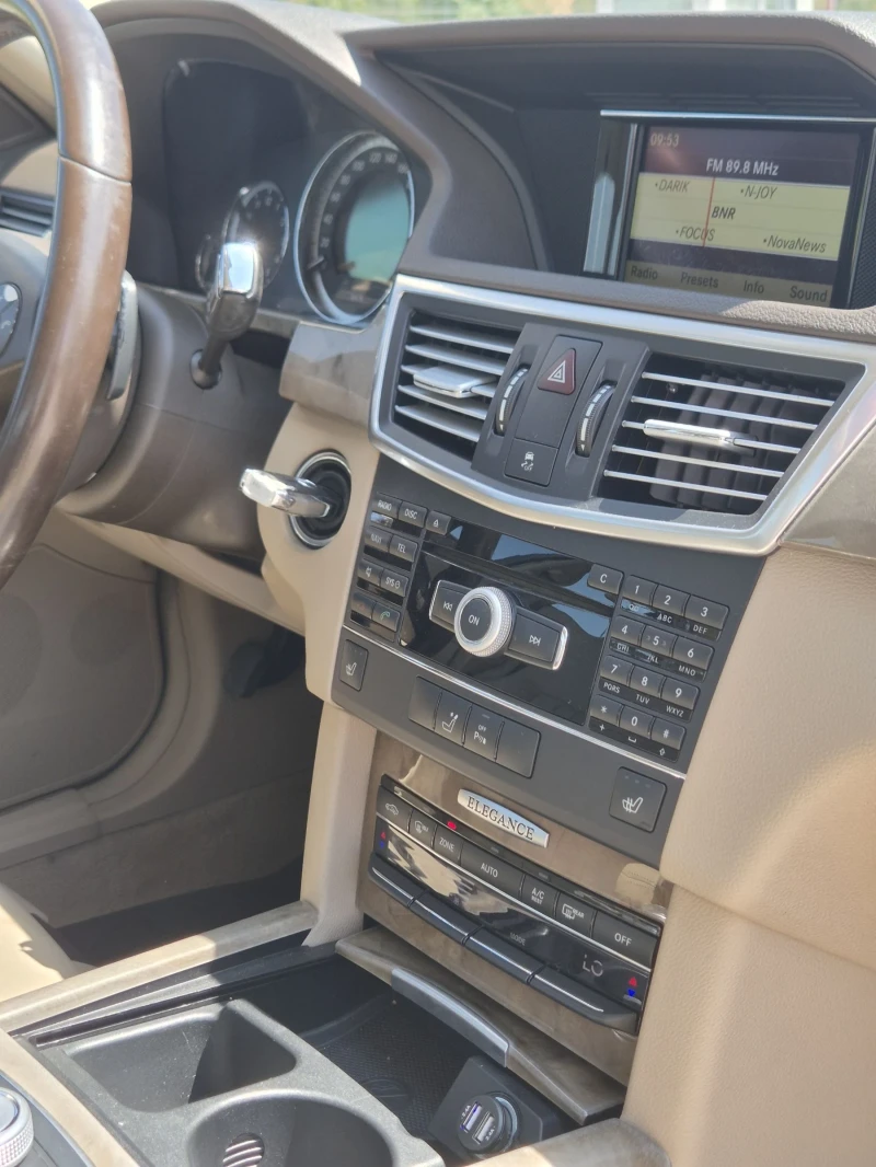 Mercedes-Benz E 350 3.5 CGI, снимка 11 - Автомобили и джипове - 50652318