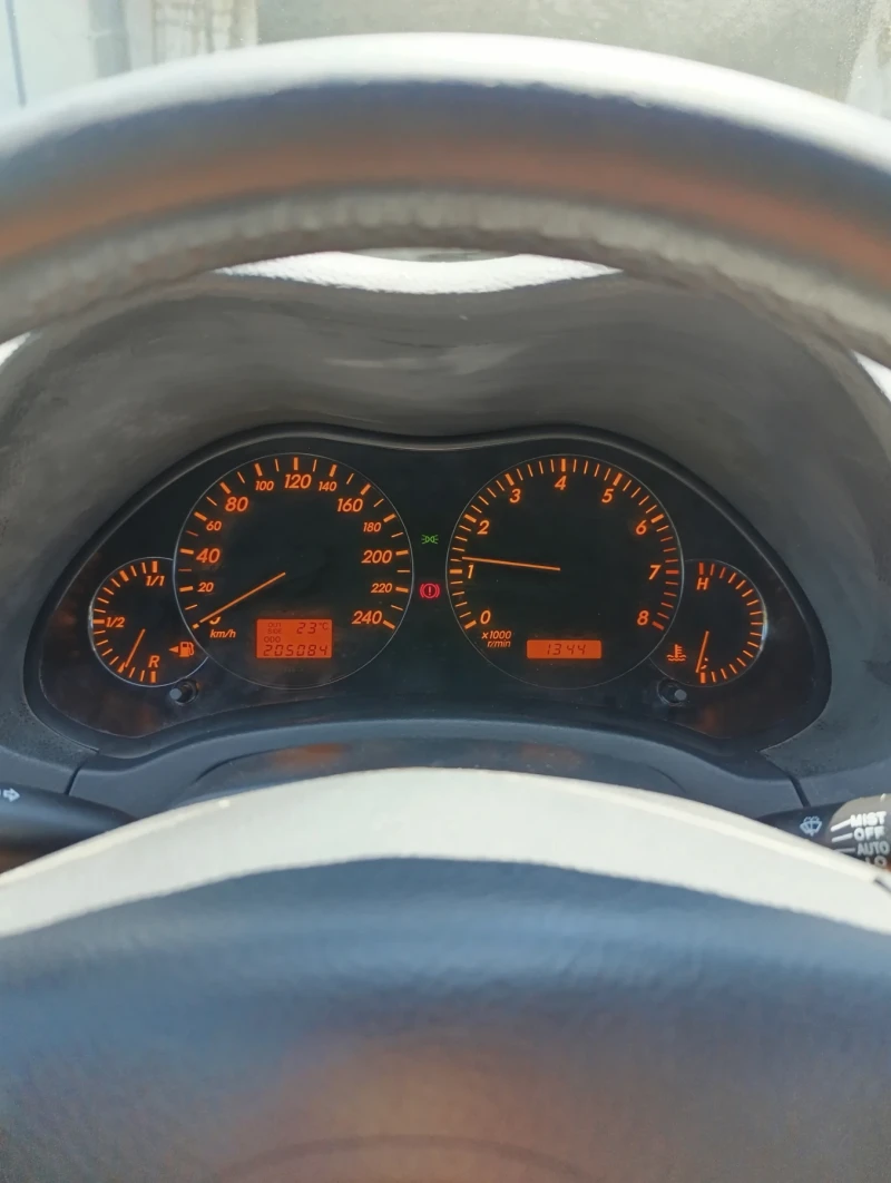 Toyota Avensis 1.8vvt, снимка 5 - Автомобили и джипове - 52312040